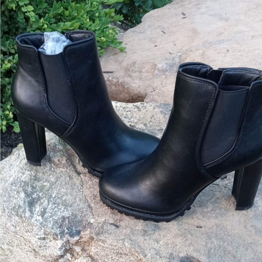 Brand New Anne Klein Bootie